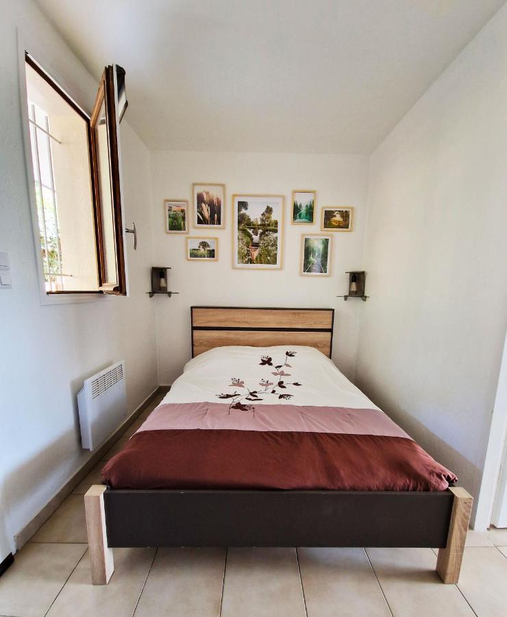קאלבי Residence Les Mimosas מראה חיצוני תמונה