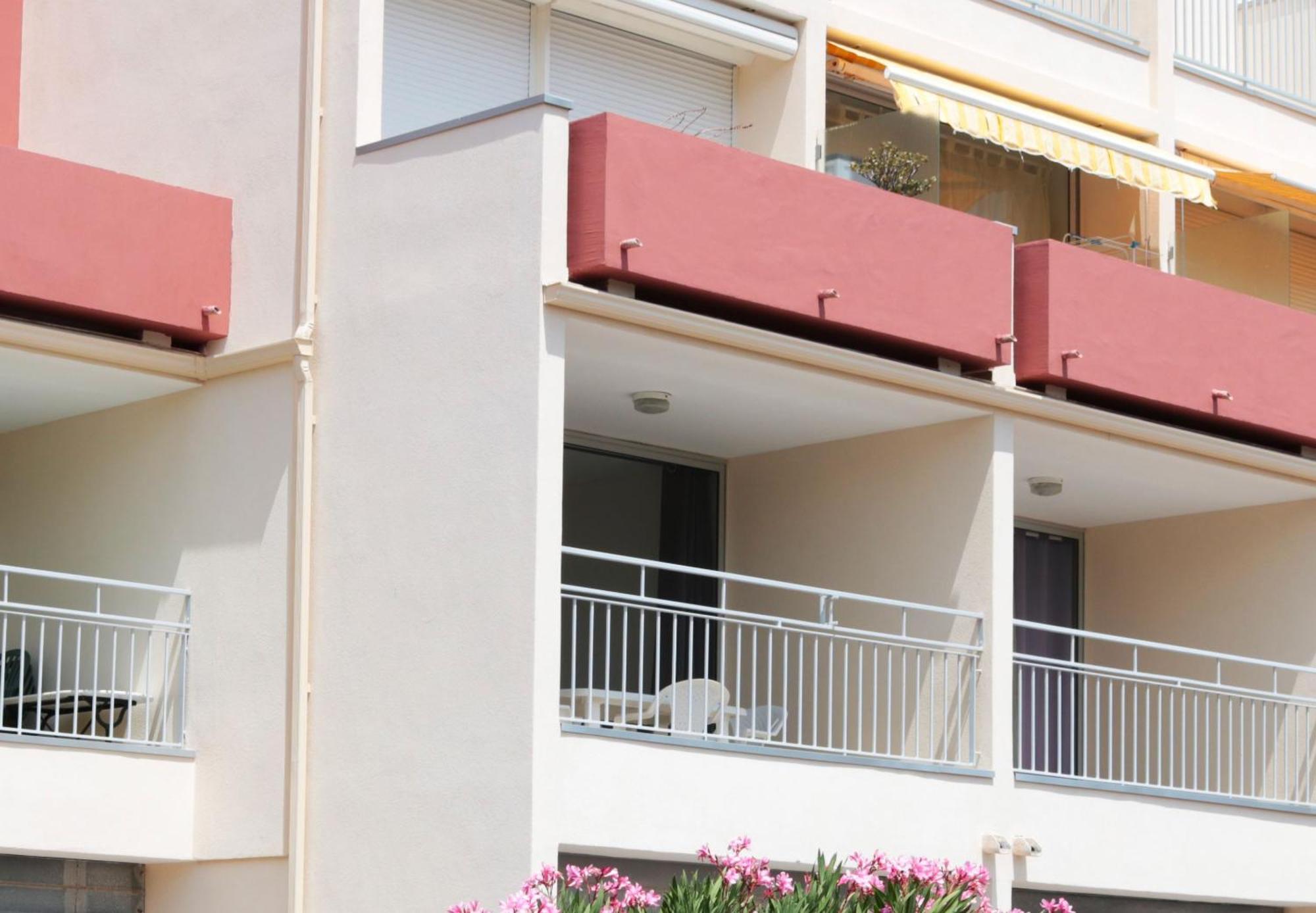 קאלבי Residence Les Mimosas מראה חיצוני תמונה