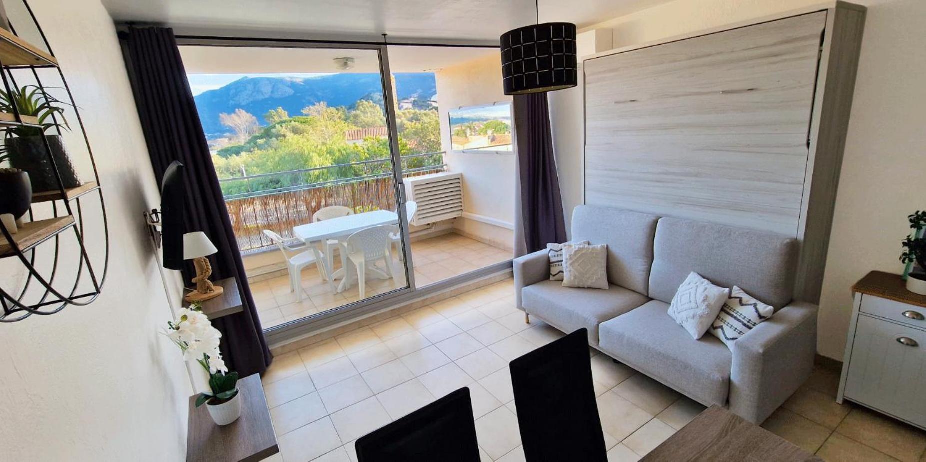 קאלבי Residence Les Mimosas מראה חיצוני תמונה
