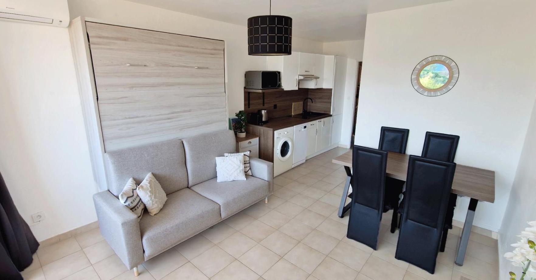 קאלבי Residence Les Mimosas מראה חיצוני תמונה